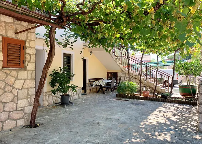 With Parking Space Cizici, Krk - 19214 Apartmán Dobrinj