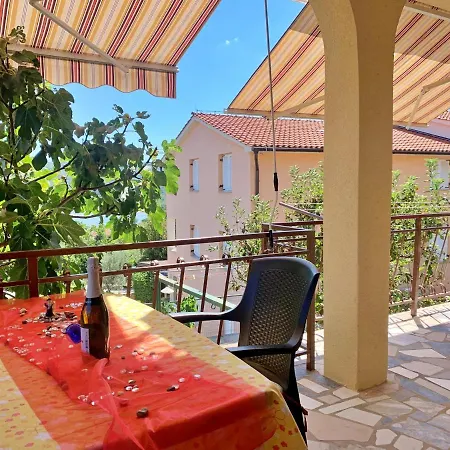 Lägenhet With Parking Space Cizici, Krk - 19214