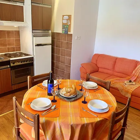 Apartment With A Parking Space Cizici, Krk - 19214 Dobrinj