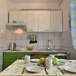 With Parking Space Cizici, Krk - 19214 Apartmán Dobrinj